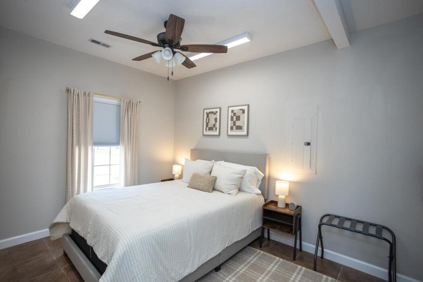 Tiny Home With Hot Tub Near Ft Leonard Wood! Waynesville Bagian luar foto