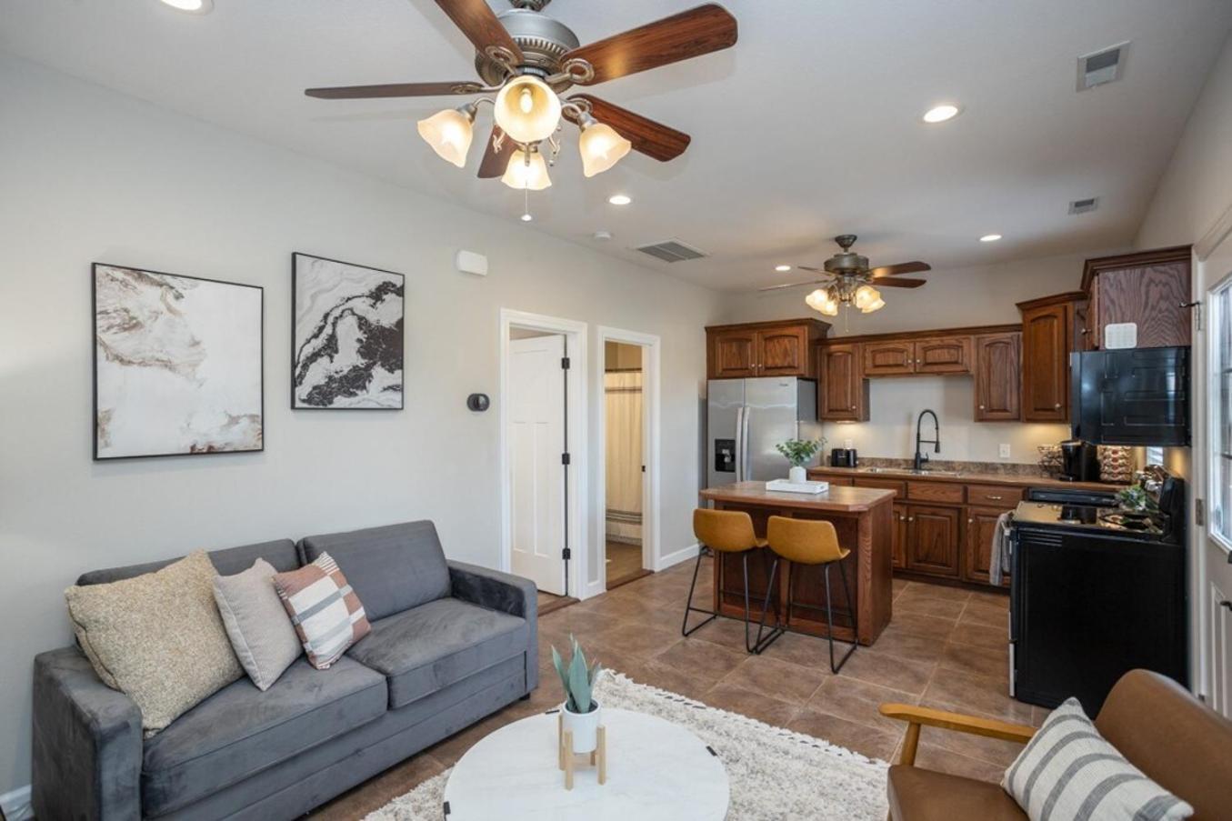 Tiny Home With Hot Tub Near Ft Leonard Wood! Waynesville Bagian luar foto